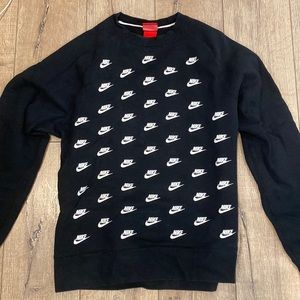 NIKE crewneck sweatshirt